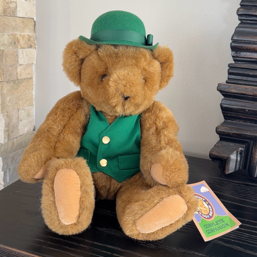 Original Lucky Irish Vermont Teddy Bear w/Box
Box Kept from 1980s